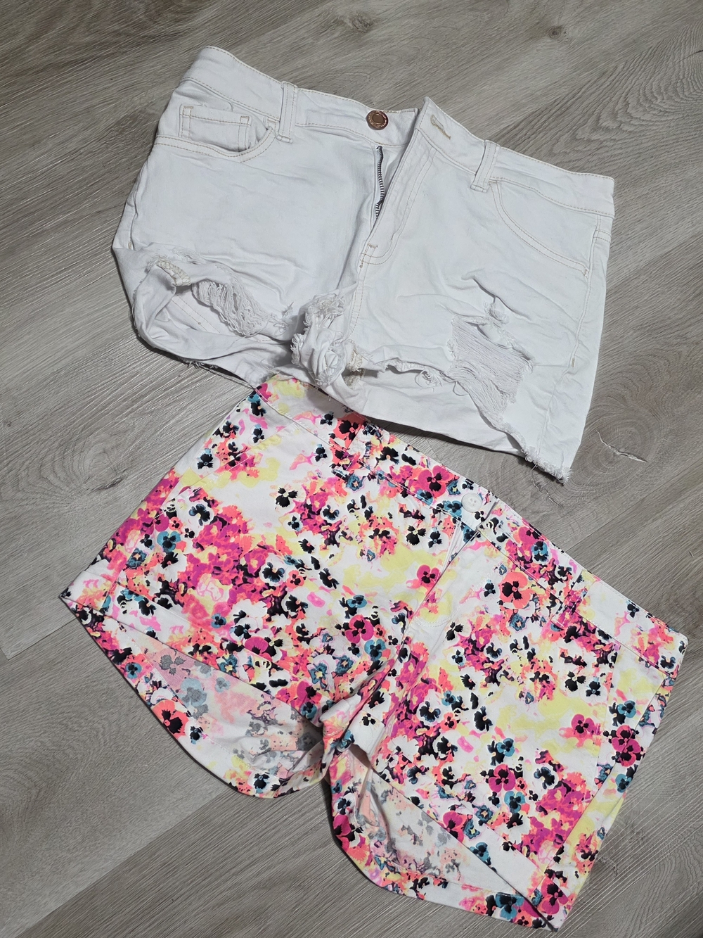 SO White Distressed Denim Shorts & White Floral Multicolor Knit Shorts